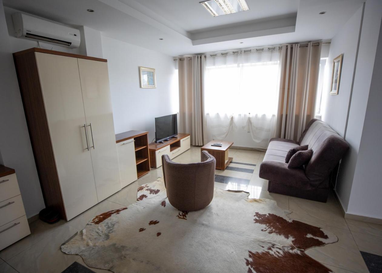 Guest House Agropapuk Šid Exteriör bild