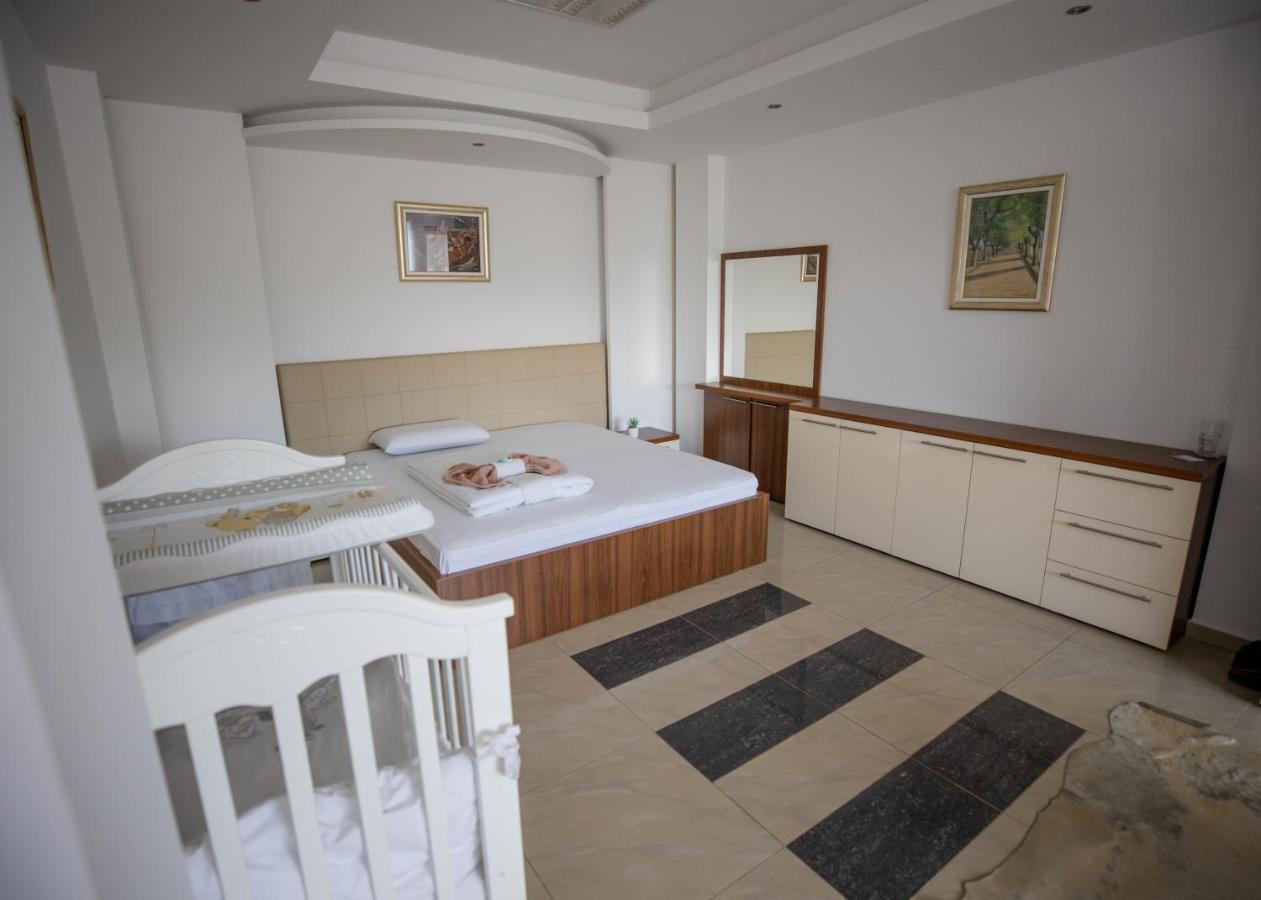 Guest House Agropapuk Šid Exteriör bild