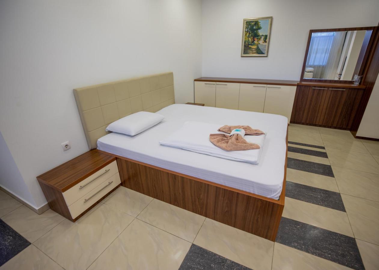 Guest House Agropapuk Šid Exteriör bild